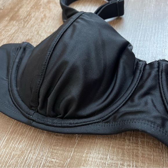 Kona Sol swimwear black bikini top with removable pads size large - Picture 3 of 6